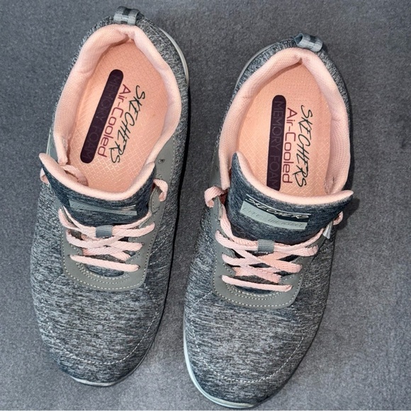 Skechers Air Cooled Memory Foam Women's Gray and Pink Sneakers size 7 - Picture 2 of 11